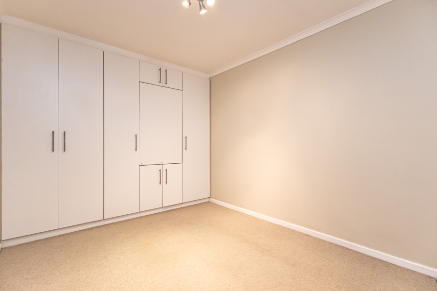 To Let 2 Bedroom Property for Rent in Sea Point Western Cape